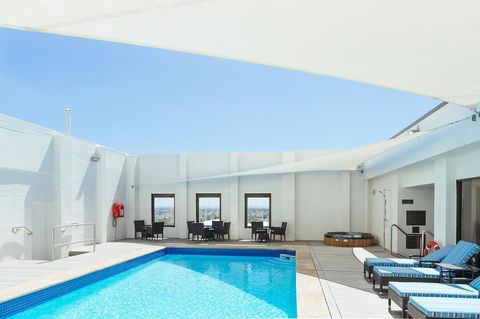 Stamford Plaza Adelaide - Taree Accommodation 4