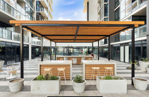 Resort Style Luxury City Apartment + Free Car Parking - Taree Accommodation 19