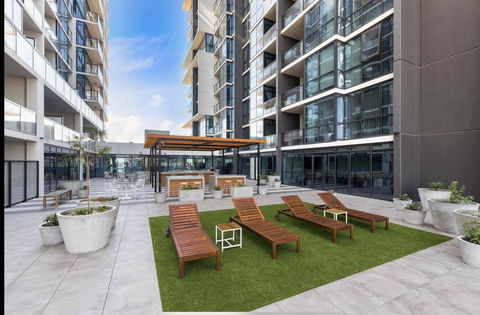 Resort Style Luxury City Apartment + Free Car Parking - Taree Accommodation 23