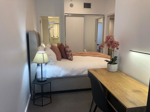 Resort Style Luxury City Apartment + Free Car Parking - Taree Accommodation 5