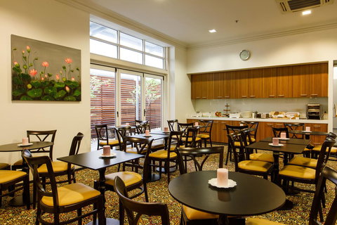 Adabco Boutique Hotel Adelaide - Taree Accommodation 5
