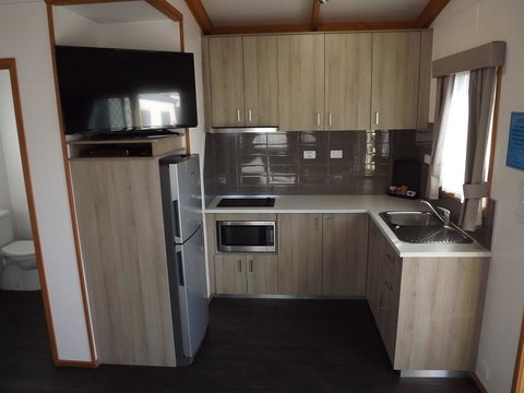 Ceduna Foreshore Caravan Park - Taree Accommodation 12