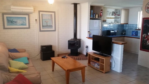 Wallaroo Sunset Home - Taree Accommodation 23