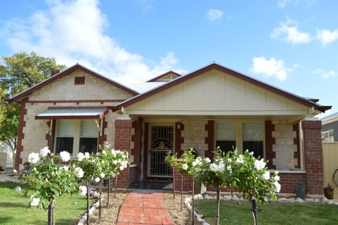 Two Cow Cottage Bed & Breakfast - Taree Accommodation 1