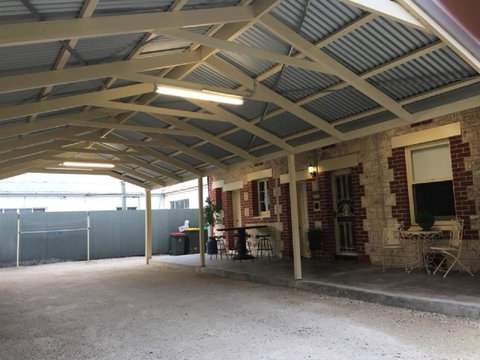 Two Cow Cottage Bed & Breakfast - Taree Accommodation 7