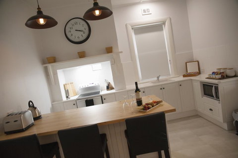Two Cow Cottage Bed & Breakfast - Taree Accommodation 33