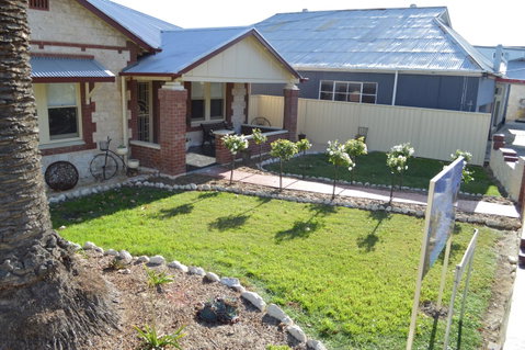 Two Cow Cottage Bed & Breakfast - Taree Accommodation 18