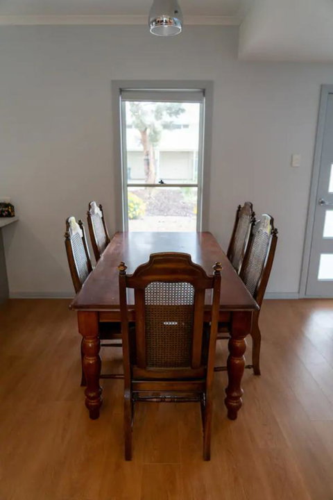 Gawler Townhouse 3 Bedroom - Taree Accommodation 21