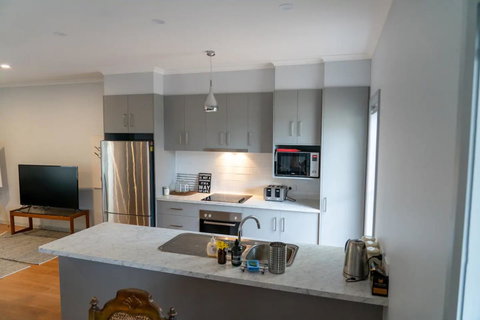 Gawler Townhouse 3 Bedroom - Taree Accommodation 4