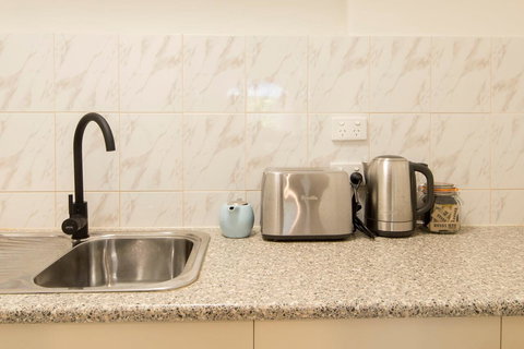 The Manor Basket Range - Taree Accommodation 9