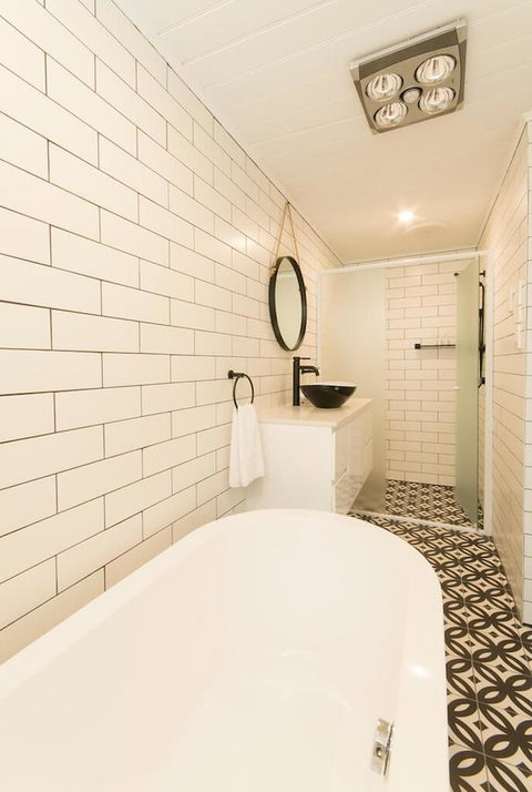 The Manor Basket Range - Taree Accommodation 1