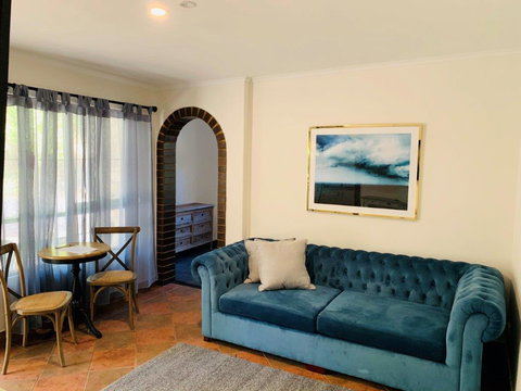 The Manor Basket Range - Taree Accommodation 12