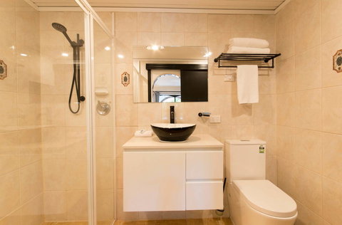 The Manor Basket Range - Taree Accommodation 6