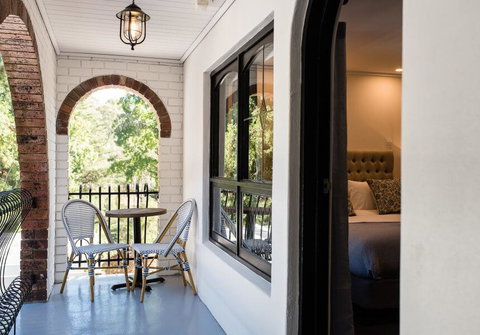 The Manor Basket Range - Taree Accommodation 18