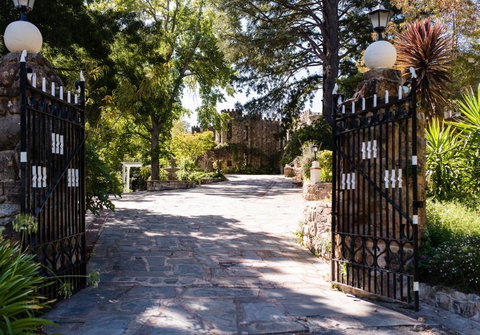 The Manor Basket Range - Taree Accommodation 14