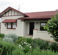 Mataro Cottage - Taree Accommodation