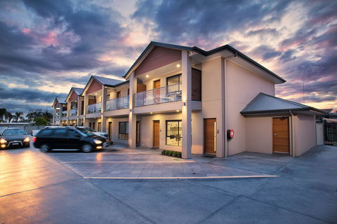 Renmark Holiday Apartments - Taree Accommodation 0