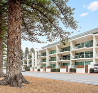 Breeze Beachfront Apartments - Taree Accommodation