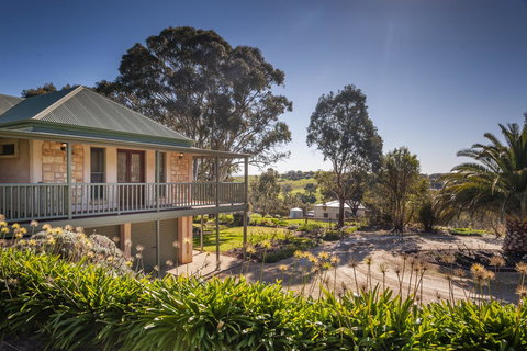 Angaston Saleyards Luxury Accommodation - Taree Accommodation 32