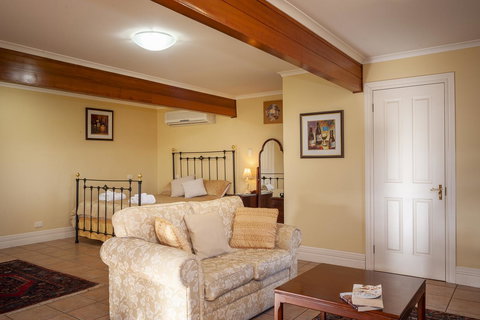 Angaston Saleyards Luxury Accommodation - Taree Accommodation 19