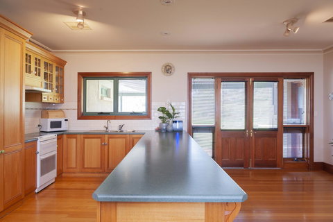 Angaston Saleyards Luxury Accommodation - Taree Accommodation 4