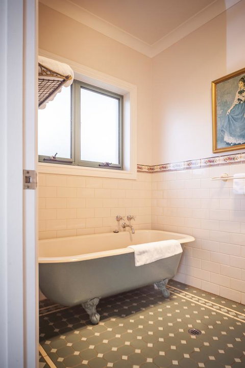 Angaston Saleyards Luxury Accommodation - Taree Accommodation 13