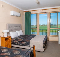Tailem Bend Riverside Hotel - Taree Accommodation