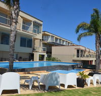 The Bluff Resort Apartments - Taree Accommodation