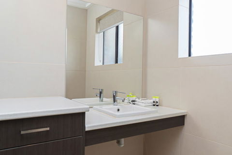 Mick O\'Sheas - Taree Accommodation 2