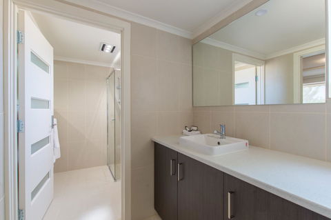 Mick O\'Sheas - Taree Accommodation 28