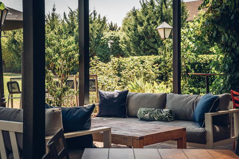 Mick O\'Sheas - Taree Accommodation 33