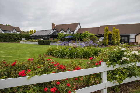 Mick O\'Sheas - Taree Accommodation 31