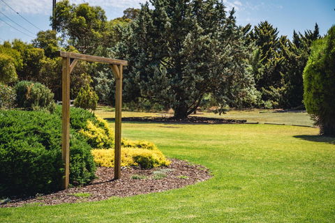 Mick O\'Sheas - Taree Accommodation 34