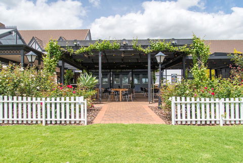 Mick O\'Sheas - Taree Accommodation 39