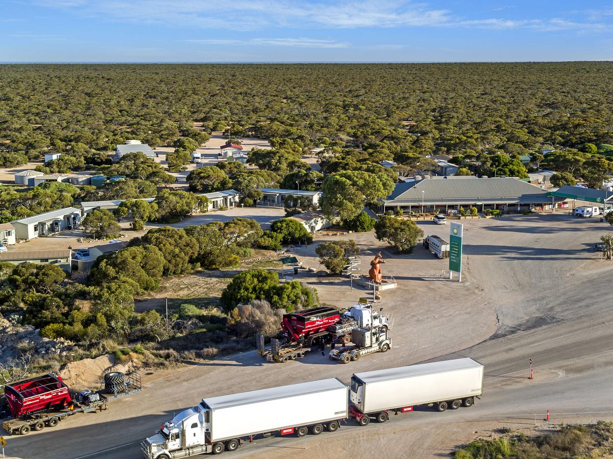 Nullarbor SA Taree Accommodation