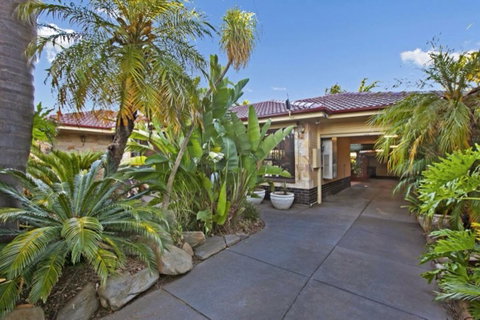 The Palms - Taree Accommodation 7