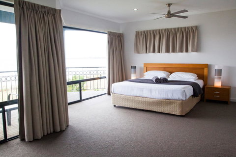 Mariners Cay Apartment - Taree Accommodation 15