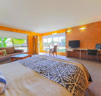 Country Roads Motor Inn Naracoorte - Taree Accommodation