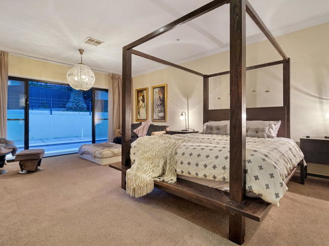 City-Barossa Gateway - Taree Accommodation 0