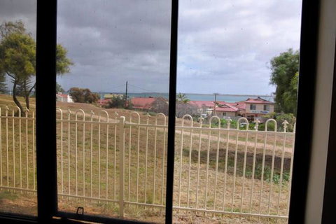 The Club House - Taree Accommodation 2
