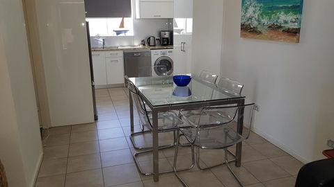 Acaill Accommodation Esplanade Living Self Check-In Self Check-Out - Taree Accommodation 7