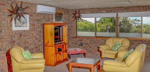 Seacroft - Taree Accommodation 19