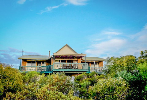 Seacroft - Taree Accommodation 0