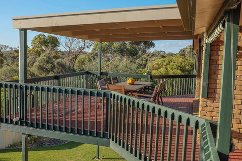 Seacroft - Taree Accommodation 22