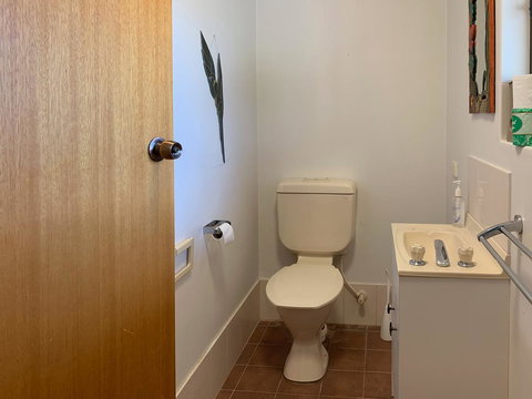 Seacroft - Taree Accommodation 10