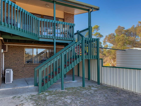 Seacroft - Taree Accommodation 28