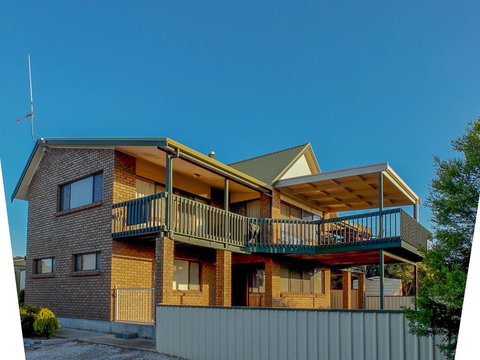 Seacroft - Taree Accommodation 27