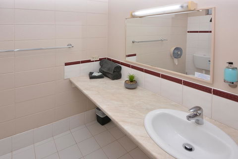 Motel Poinsettia - Taree Accommodation 11