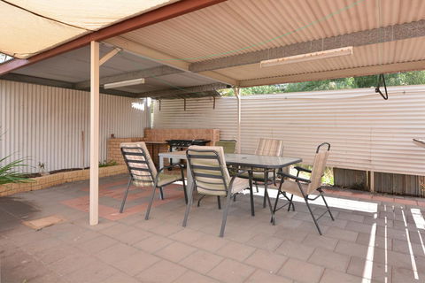 Motel Poinsettia - Taree Accommodation 12