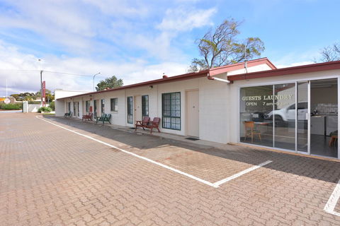 Motel Poinsettia - Taree Accommodation 9